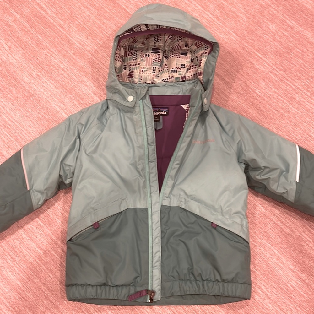 UNISEX winter puffer from PATAGONIA in size 3T